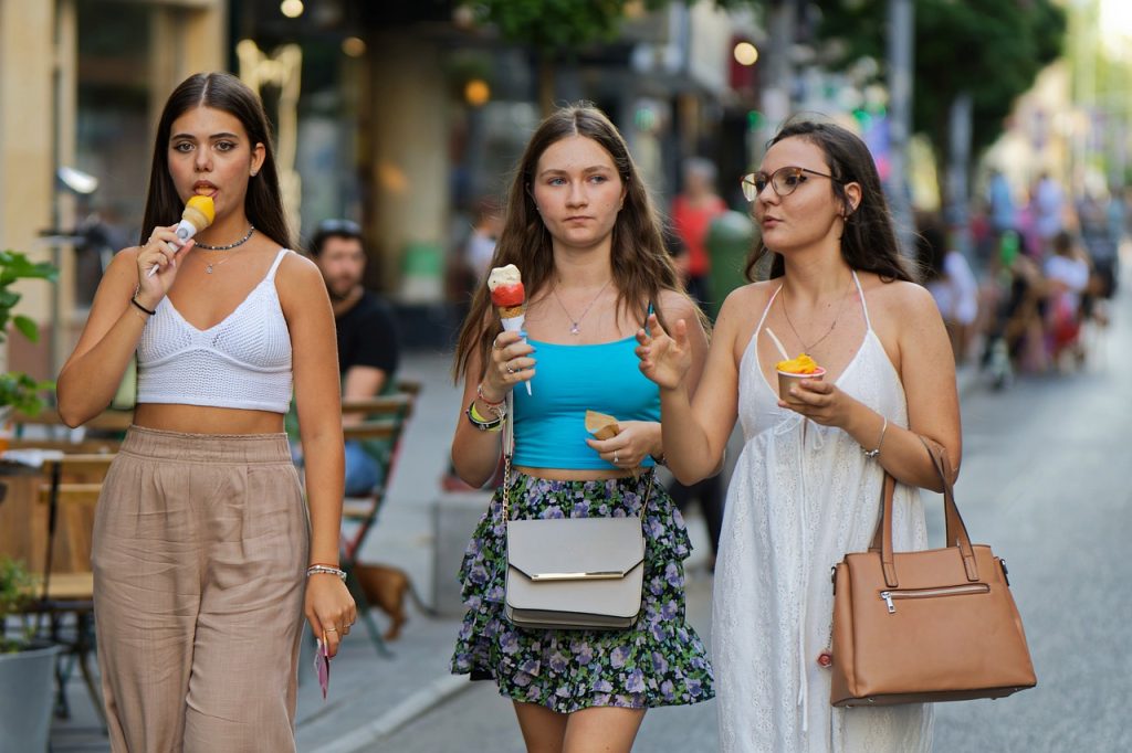 Frauen, Eiscreme, Gelato